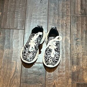 Kids Black and White Performance Sneakers by Noize